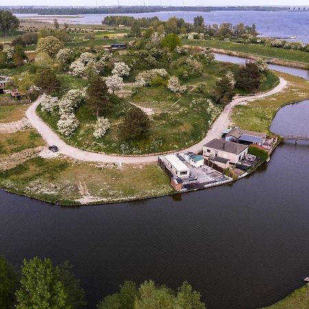 Vila Carafun Aan Het Water Ooltgensplaat Exteriér fotografie