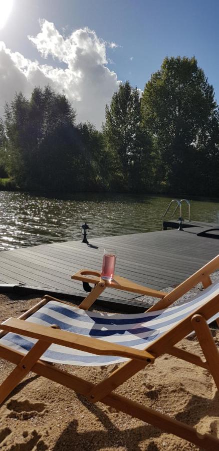 Vila Carafun Aan Het Water Ooltgensplaat Exteriér fotografie