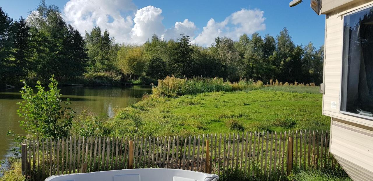 Vila Carafun Aan Het Water Ooltgensplaat Exteriér fotografie