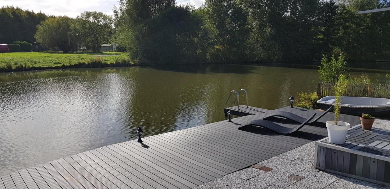 Vila Carafun Aan Het Water Ooltgensplaat Exteriér fotografie